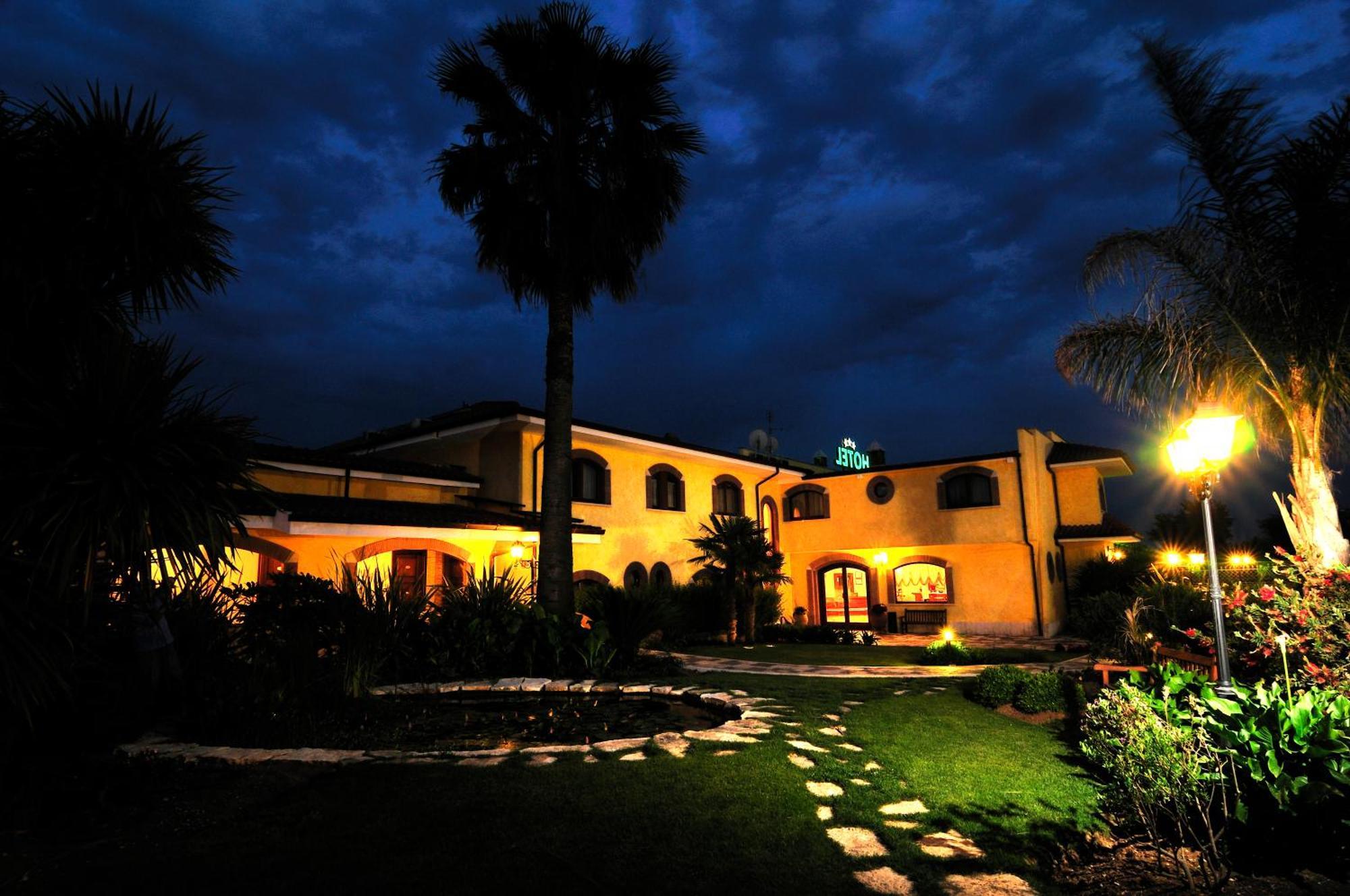 La Locanda Del Cavaliere Borgo Montello Ngoại thất bức ảnh