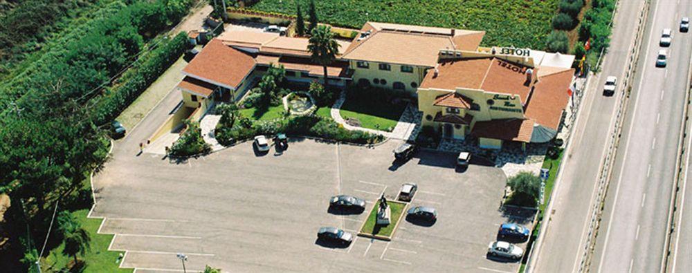 La Locanda Del Cavaliere Borgo Montello Ngoại thất bức ảnh