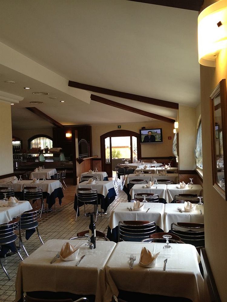 La Locanda Del Cavaliere Borgo Montello Ngoại thất bức ảnh