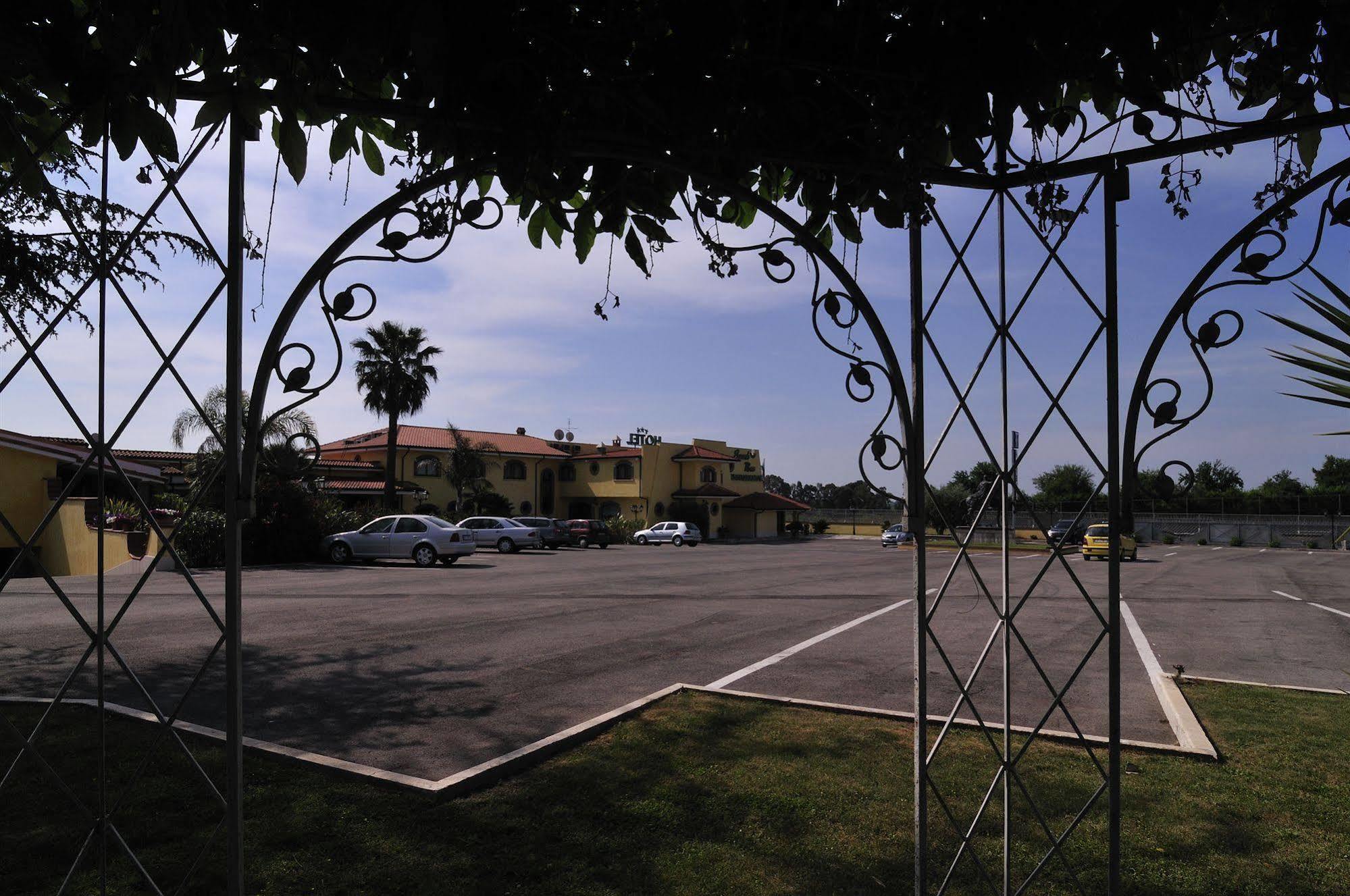 La Locanda Del Cavaliere Borgo Montello Ngoại thất bức ảnh